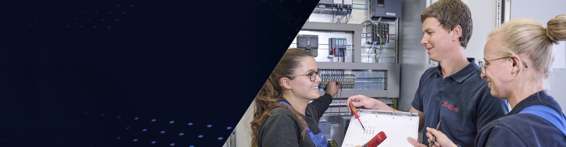 Auszubildende mit ihrem Ausbilder