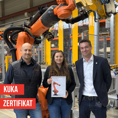 Offizielle Übergabe des KUKA-Zertifikats